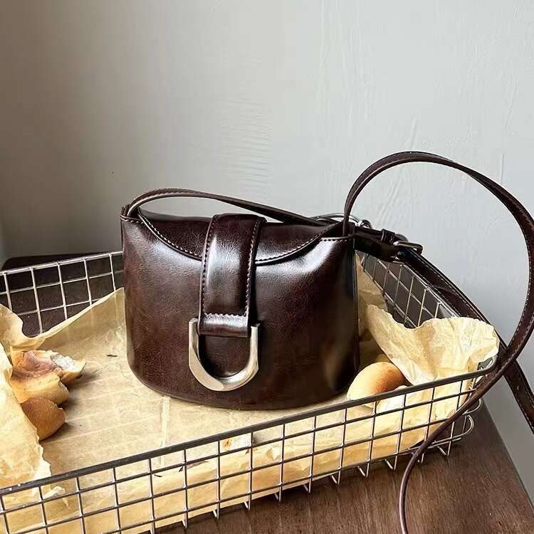 Korean Style PU Leather Retro Bucket Fashion Design Flap Crossbody Bags Solid Color Shoulder Versatile Saddle Bag Travel
