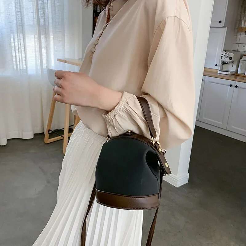 Vintage Network Red One Women's New Fashion Crossbody Versatile Ins Texture Bucket Bag Shoulder Bags Handbags