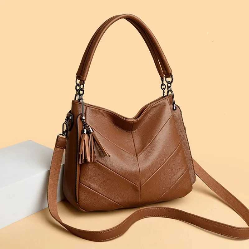 Elegant Paris-Inspired Leather Crossbody Bag - Unique Vintage Messenger Purse With Chic Letter DesignW251118