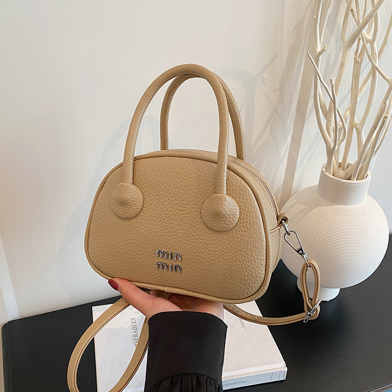 hot free shipping designer Shoulder Bags for woman Casual Fashion black blue pink outdoor letter circular handbag