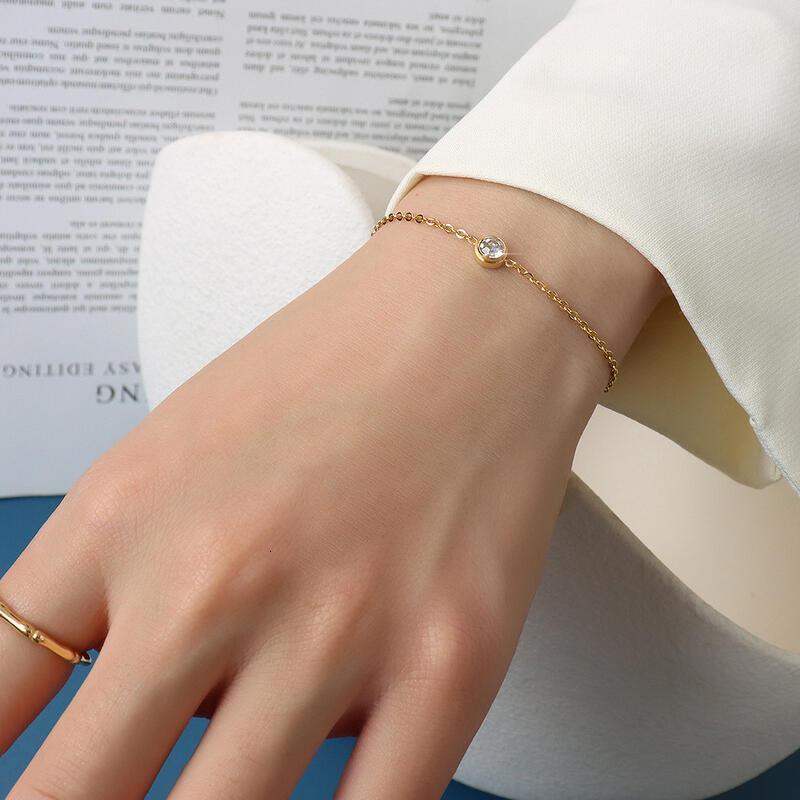 Personalized Ins style, simple and niche design, titanium steel gold-plated inlaid single dia jewelry, women's bracelet accessories