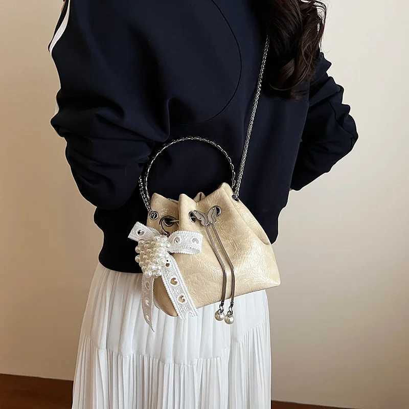 Fashion Bucket Bag For Women Summer PU Leather Commuting Casual Handbags Trendy Versatile Drawstring Chain Crossbody PackW251118