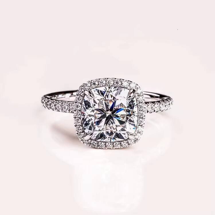 Trendy Jewelry Custom Women Engagement Wedding 14K Gold 7x7mm 2CT Cushion Cut with halo Moissanite Ring