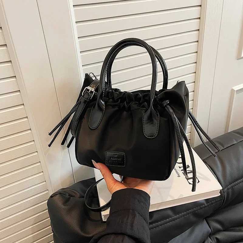 Elegant Drawstring Design Crossbody Bag For Women Red Pleated Handheld Bag Female New Soft Leather Bucket Single Shoulder BagW251118