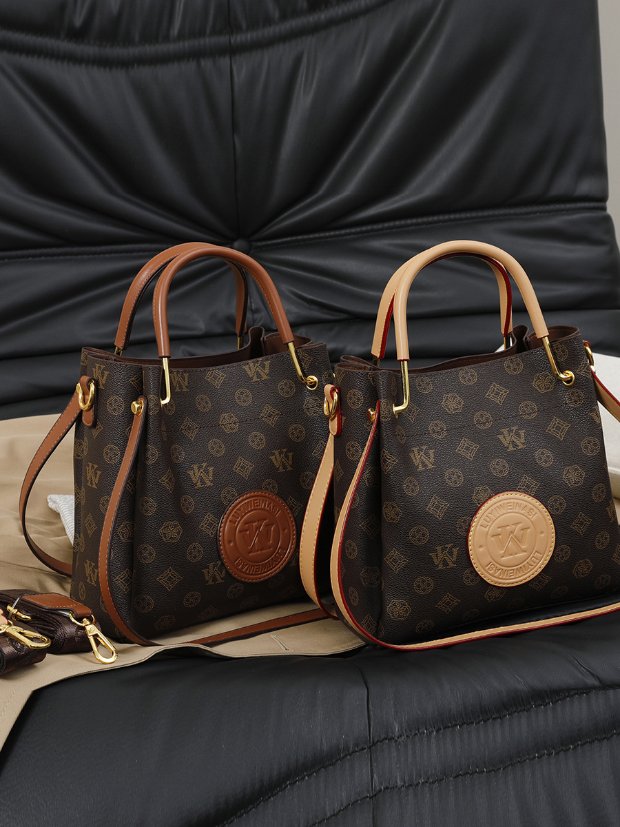 Lacel UrwebinDesigner bag Classic flip top handbag High quality sheepskin made with metal chain style shoulder bag CF handbag Fashionable crossbody ba