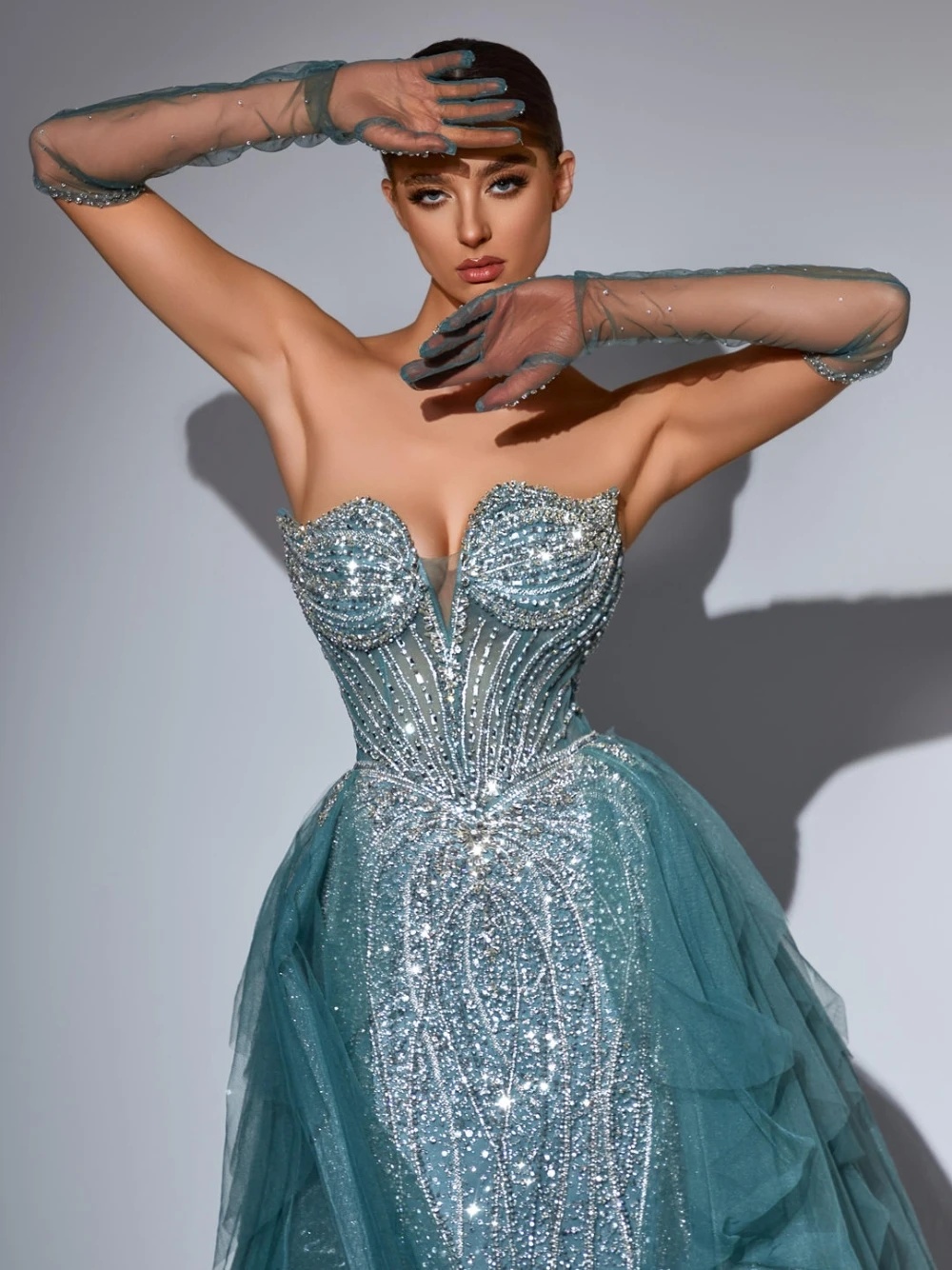 Sparkly Evening Dresses Beading Rhinestone Prom Gown with Detachable Train Illusion Sleeveless Mermaid Customized Vestidos De Noche Plus Size