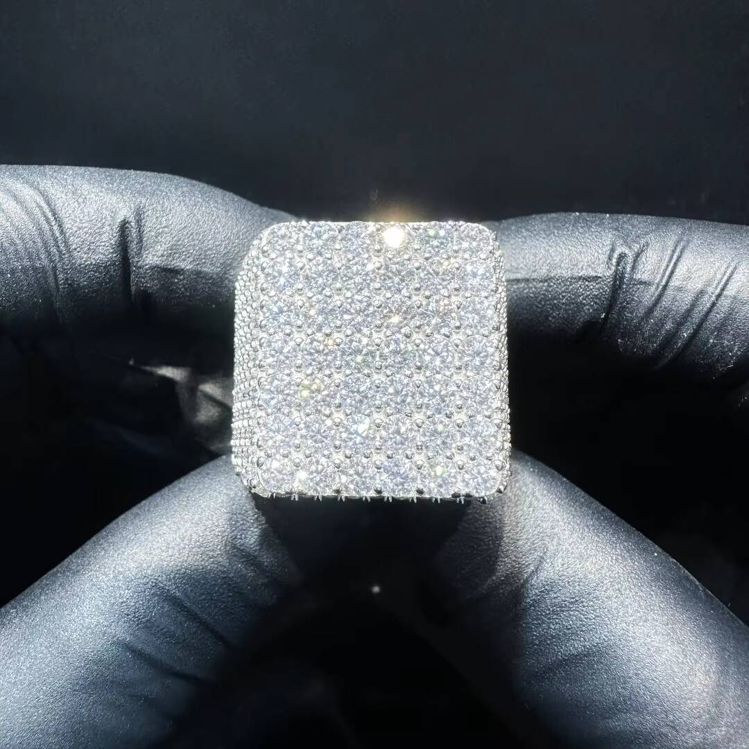 Fashion Hip Hop Jewelry Fine Inlaid with VVS Moissanite Ring with S925 Silver Ring Hip Hop Iced Out Ring