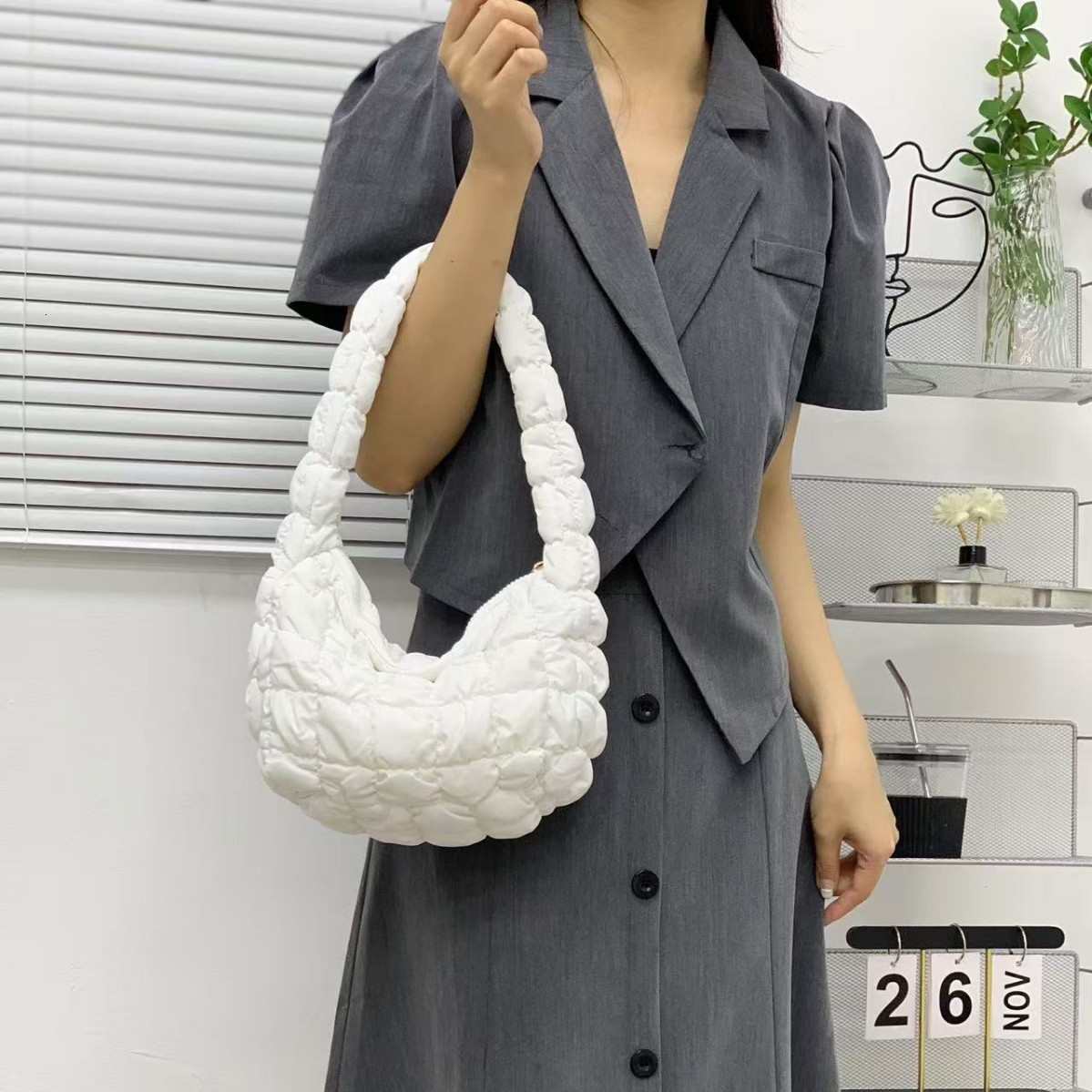 Quilted Pleated er Shoulder Bag Bubbles Cloud Handbag for Women Large Capacity Tote Bags Ruched Down Texture Crossbody Bag 241223