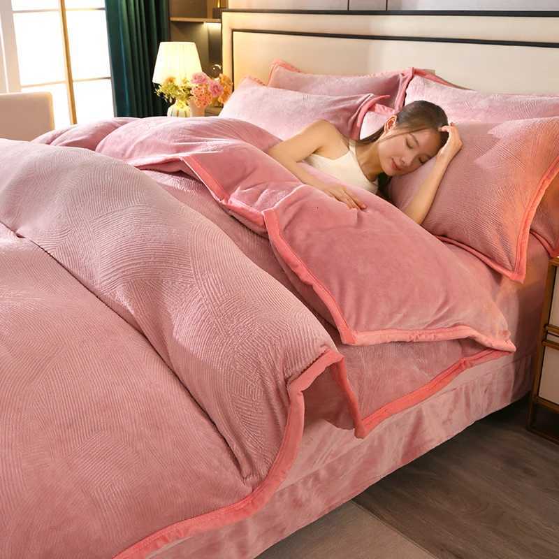2025 new light luxury high gram weight carved fleece milk fleece bed sheet four-piece set thickened warm bedding winterM251118