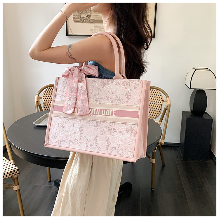Stylish High-End Ladies' Embroidered Tote Bags - Durable Textured Design with Ample Space