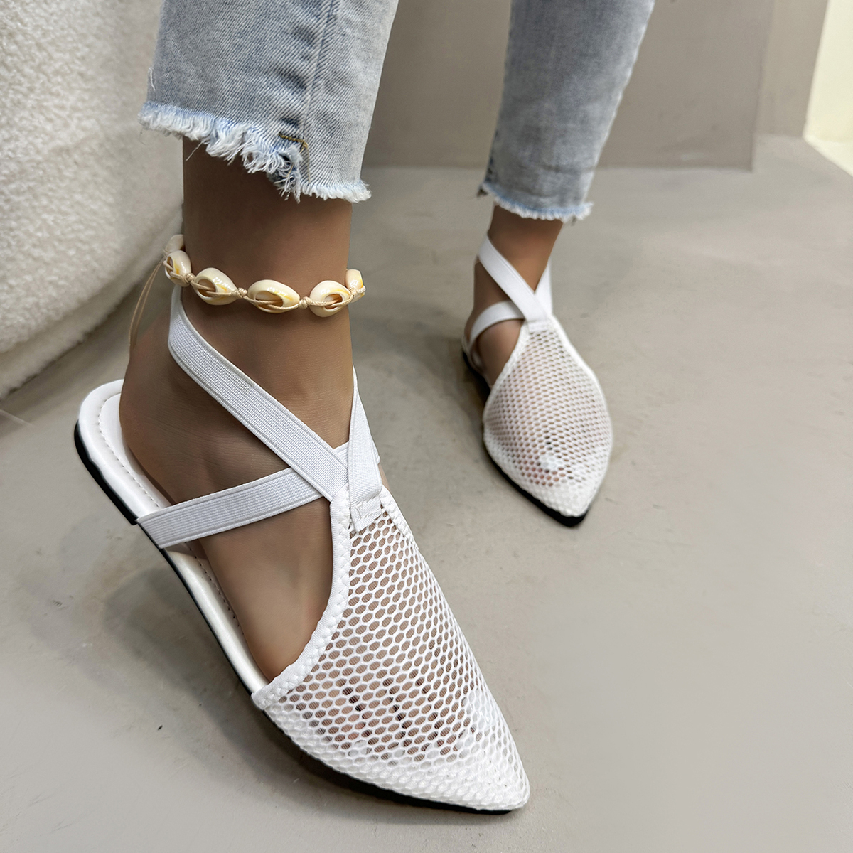 Chic Female Flat Sandals - Durable Design Suitable for Beach Vacations and Casual Day-to-Day Life