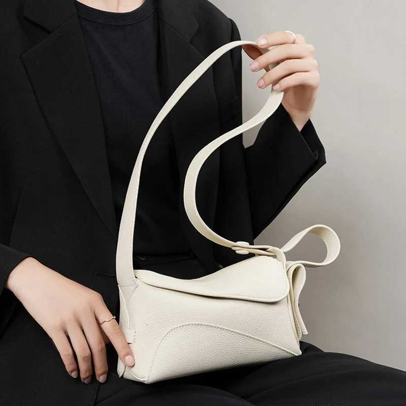 Genuine Leather Underarm Bag For Womens Summer New Versatile Shoulder Bag With Geometric Streamlined Design Crossbody HandbagW251118