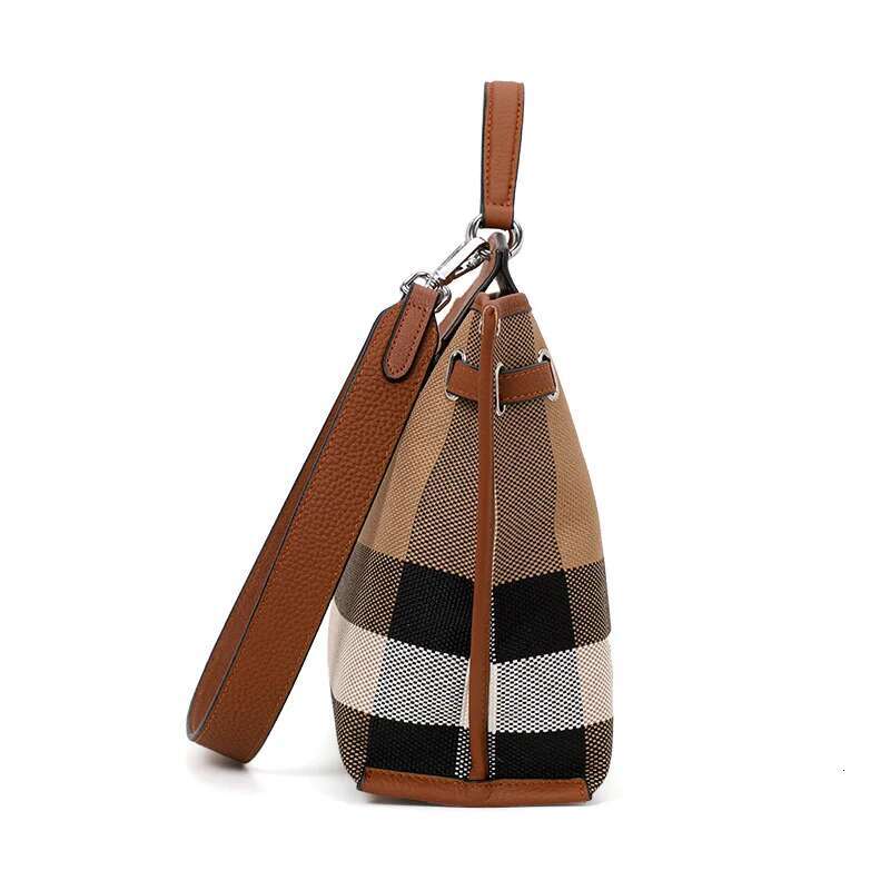 Aidran Retro flap for women, large capacity canvas bag with real cowhide ing, high-end atmosphere novelty of 2024 ddmymoon
