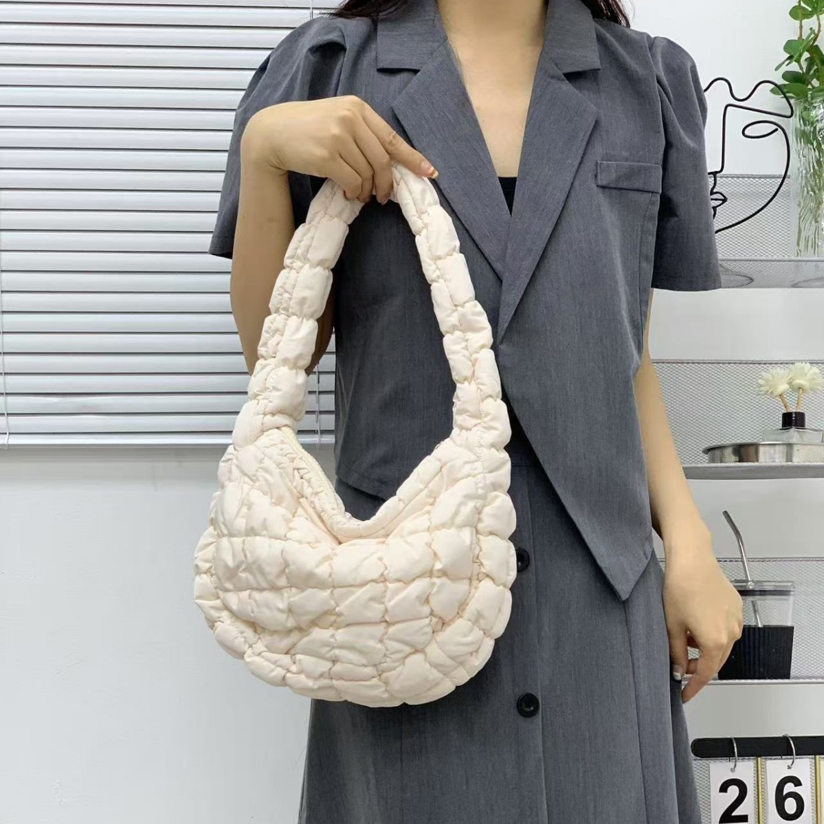 Quilted Pleated er Shoulder Bag Bubbles Cloud Handbag for Women Large Capacity Tote Bags Ruched Down Texture Crossbody Bag 241223