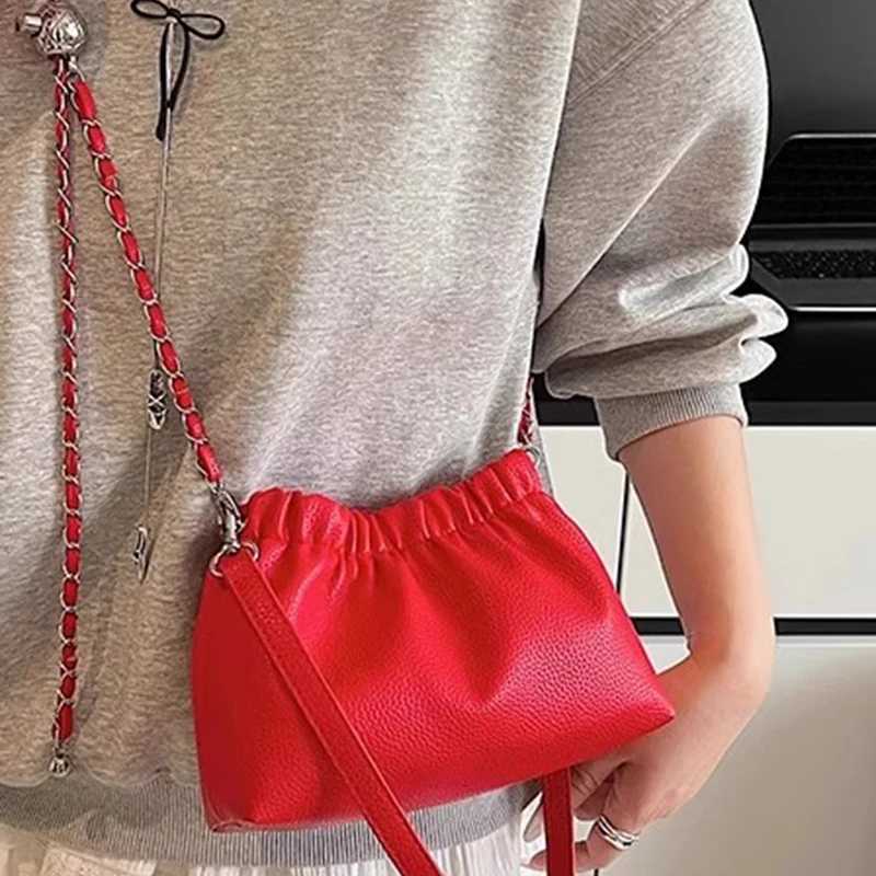 Womens PU Leather Chain Crossbody Bag Korean Edition Folded Drawstring Opening Design Bucket Bag Fashion Soft One Shoulder BagW251118
