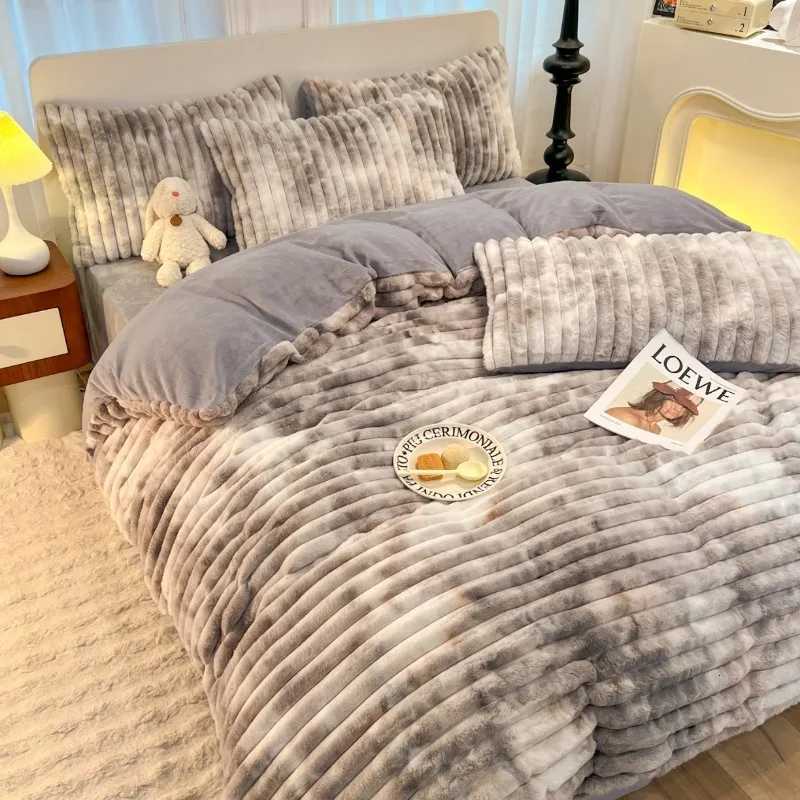 2025 new light luxury thickened rabbit velvet milk velvet four-piece winter warm quilt cover bed sheet beddingM251118