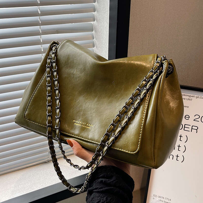 2025 New Fashionable and Trendy Women's High Grade Chain Crossbody Bag, Commuter Tote Bag