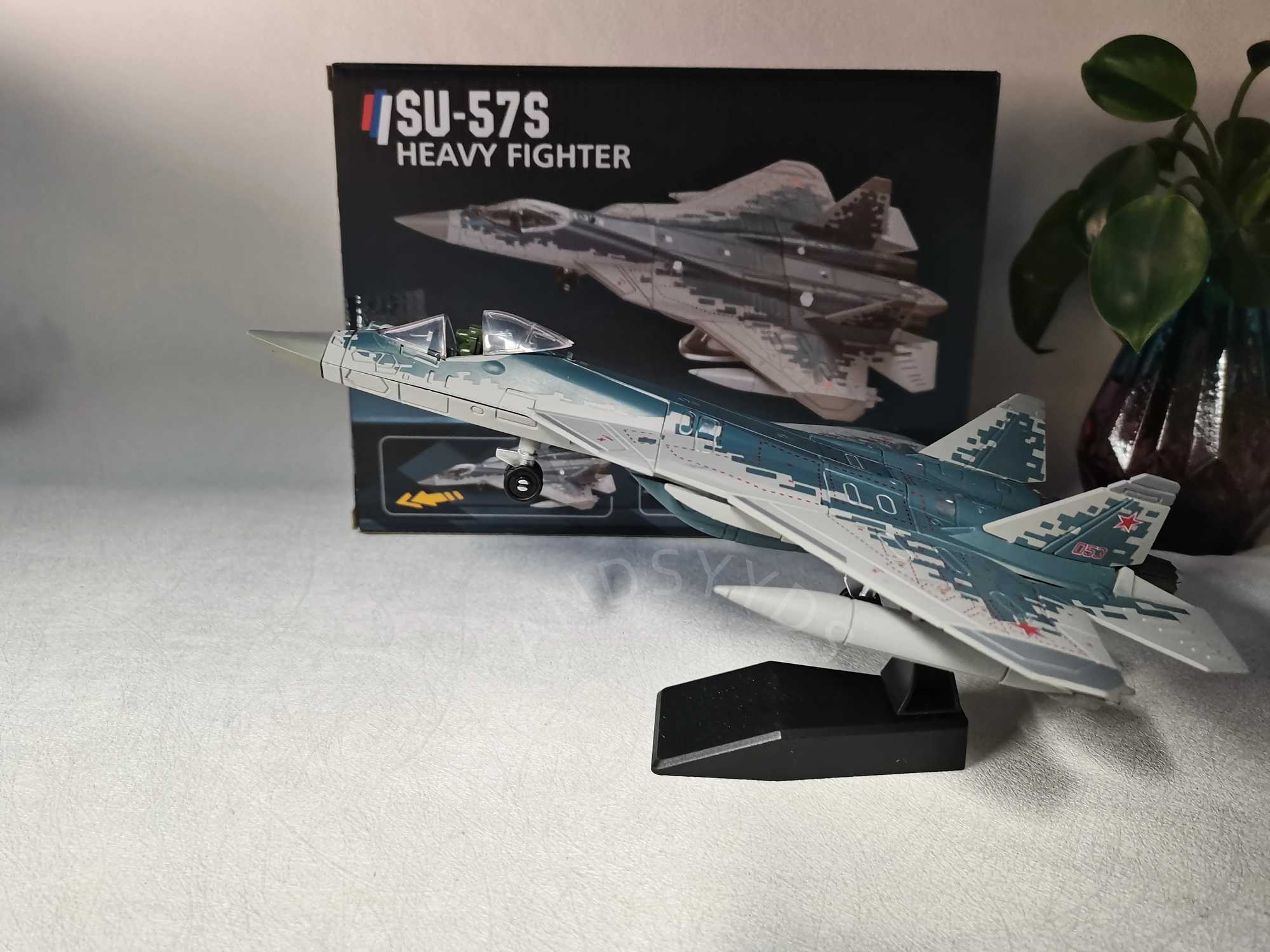 1/100 Scale SU57 Fighter Airplane Model ABS Diecast Aircraft Su-57 Plane Model Toy For Collection Modern Educational Toys build C251118