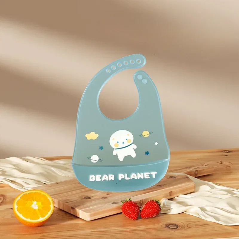 Waterproof baby bib supplies cute cartoon animal printing childrens girl adjustable soft silicone feeding 250414z