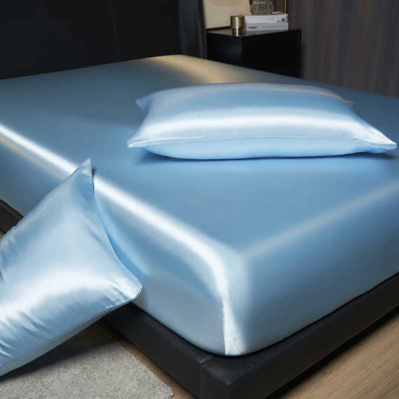 Luxury Satin Fitted Sheet Set - 35cm Height King/Queen Size Includes 2 cases Timeless Elegance for Discerning SleepM251118