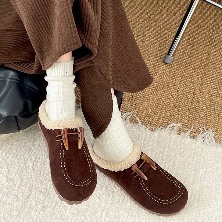 Lightweight and versatile one foot high rise thick soled hairy slippers for womens outdoor wear 2025 new autumn and winter plus velvet Boken shoes 241