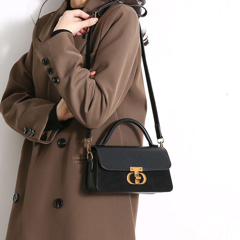High end 2023 New Autumn/Winter Versatile One Shoulder Crossbody Women's Handheld Small Square Bag