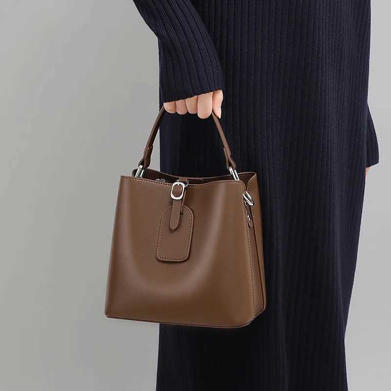 YANATARI Genuine leather vintage shoulder bag for womens bag handbag cowhide bag crossbody bag ladies luxury bucket bagW251118