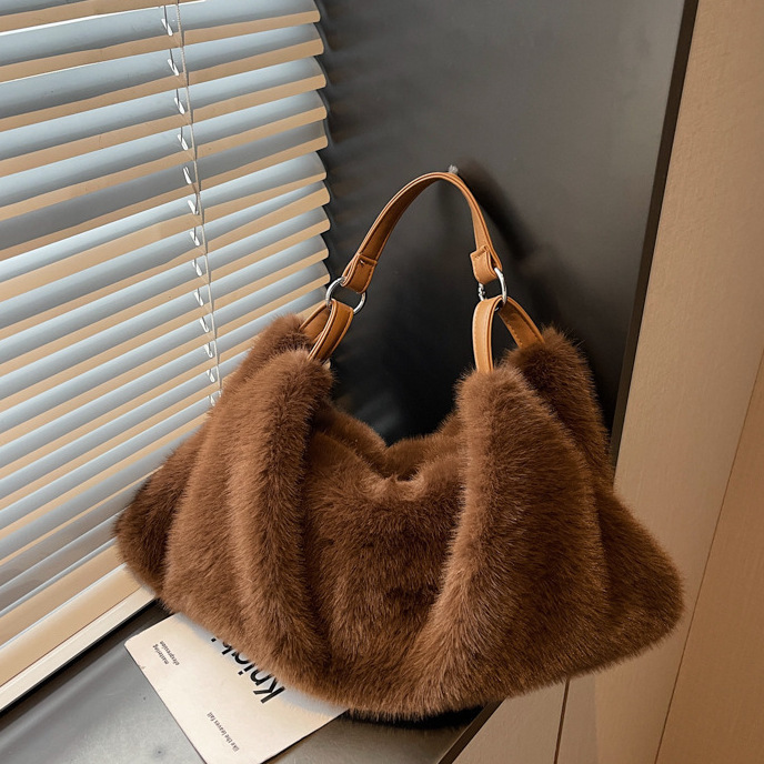 Fashion Plush Commuter Tote Bag for Women 2025 Autumn New Trendy Large Capacity Trendy Single Shoulder Crossbody Bag