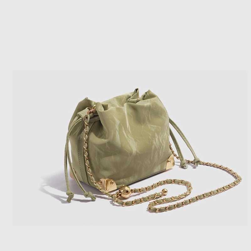Niche Design Chain Cloud Bucket Bag Womens 2025 New High-end Drawstring Commuter Shoulder Crossbody BagW251118