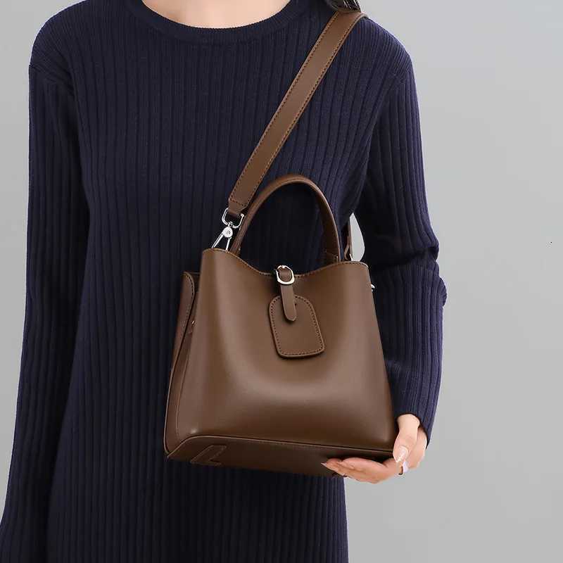 YANATARI Genuine leather vintage shoulder bag for womens bag handbag cowhide bag crossbody bag ladies luxury bucket bagW251118