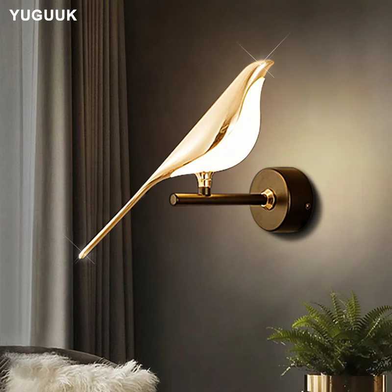 Nordic LED Golden Bird Wall Lamp Parlor Bar Bedside Hanging Light Novelty Rotatable Wall Lamp Bedroom Bedside Indoor Sconce M251118