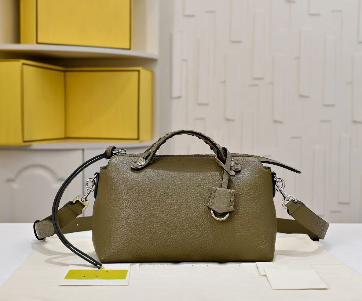 Luxury designer bag one-shoulder cross-body bag women's leather chain handbag fashion classic luxury one-shoulder handbag