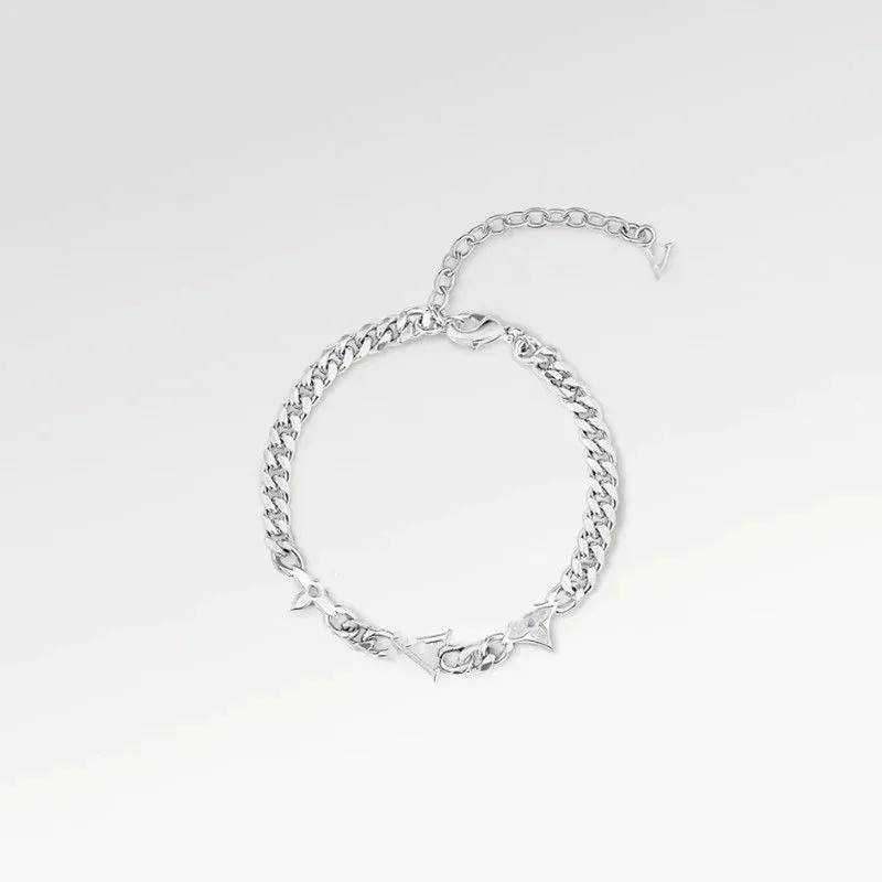 Wth BOX New EU US Designer Men Charm Bracelets Flowers Letter Silver Plated Luxury Bracelets Bangles Fine Jewelry Women Couples Wedding Jewelry