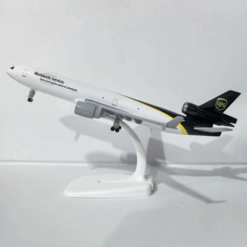 JASON TUTU 20CM UPS McDonnell Douglas MD-11 Aircraft Model Planel Airplane Diecast Metal Planes Collect Gifts C251118