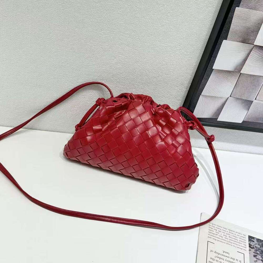 Free shipping designer bags Cross-Border Trendy Hand-Woven Cloud 2025 New European and American Fashion Single Shoulder Crossbody Dumpling Bag