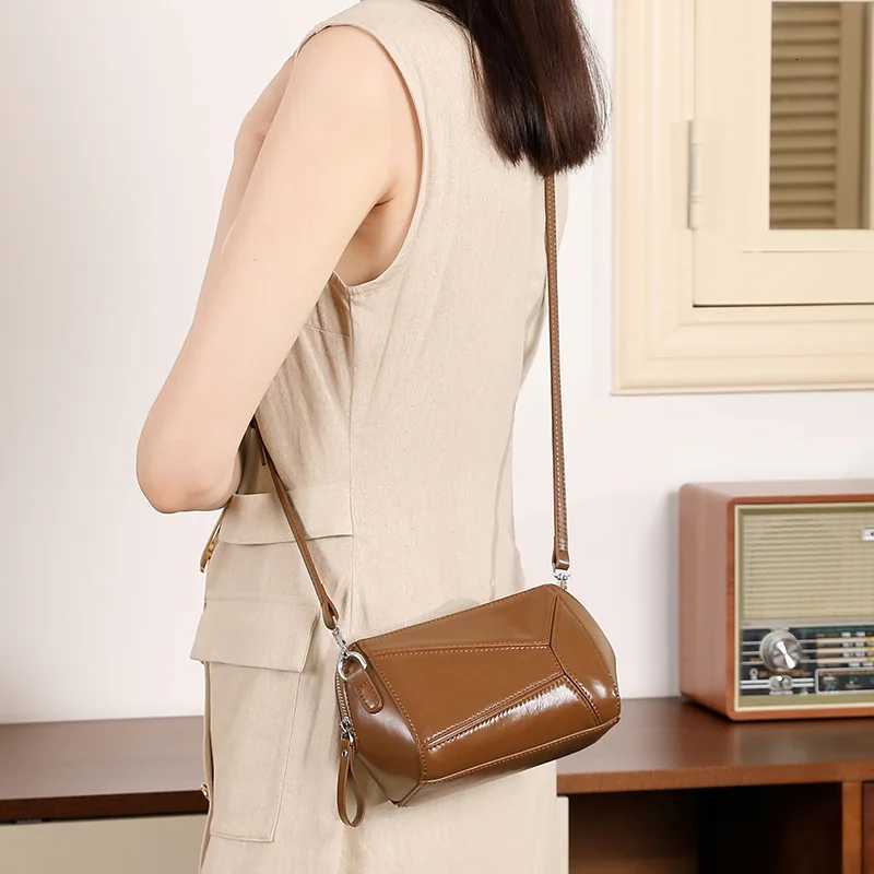 Retro Geometric Pattern Fashionable High-end 2025 New Model Premium Genuine Leather First Layer Cowhide Crossbody Womens BagW251118