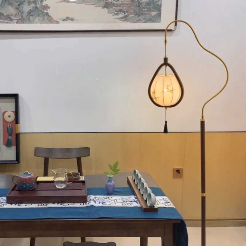 Chinese Style Living Room Floor Lamp Sofa Side Standing Lamp Antique Style Bedroom Decoration Lights Bedside Light LED Lighting M251119