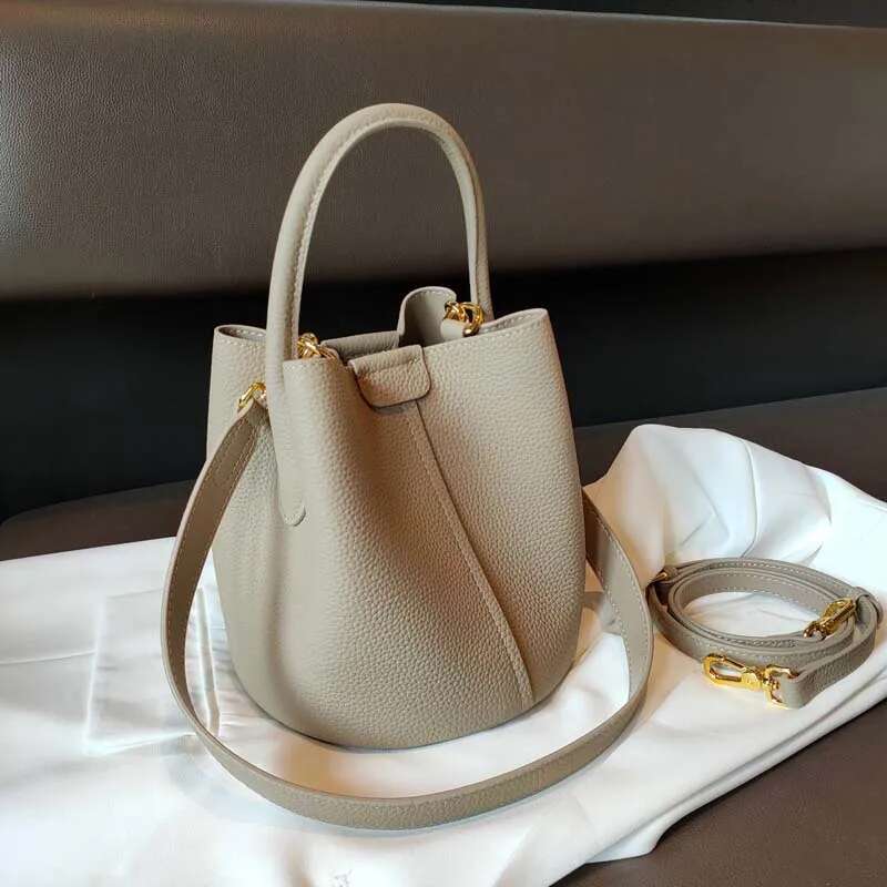 2024 soft leather Bucket bags women handbags fashion quality top handle commuter shoulder crossbody bag small solid color ddmymoon
