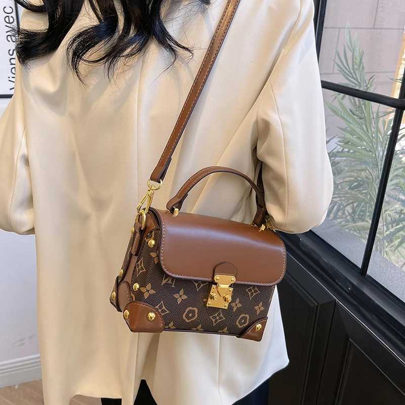 Water-Resistant Ladies Tote Bag Luxury Leather Crossbody Shoulder Handbag Womens Travel-Friendly PurseW251119