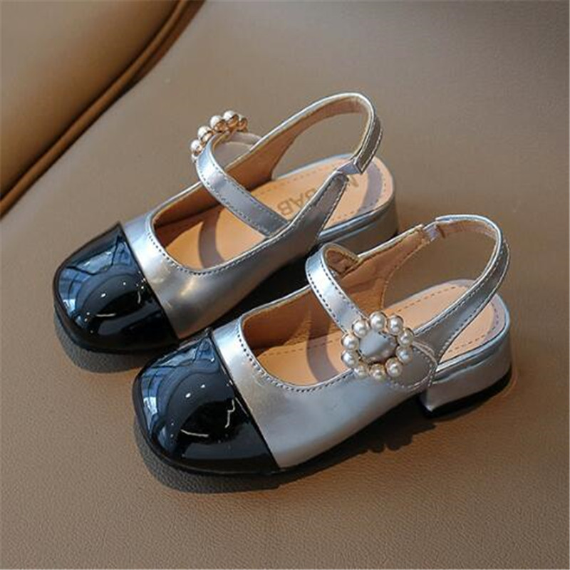 Fashion Girls Sandals Slides Spring Summer Baotou Children Flat Sandal Slipper Soft Sole Comfortable Kids Shoes Princess Dress Shoe