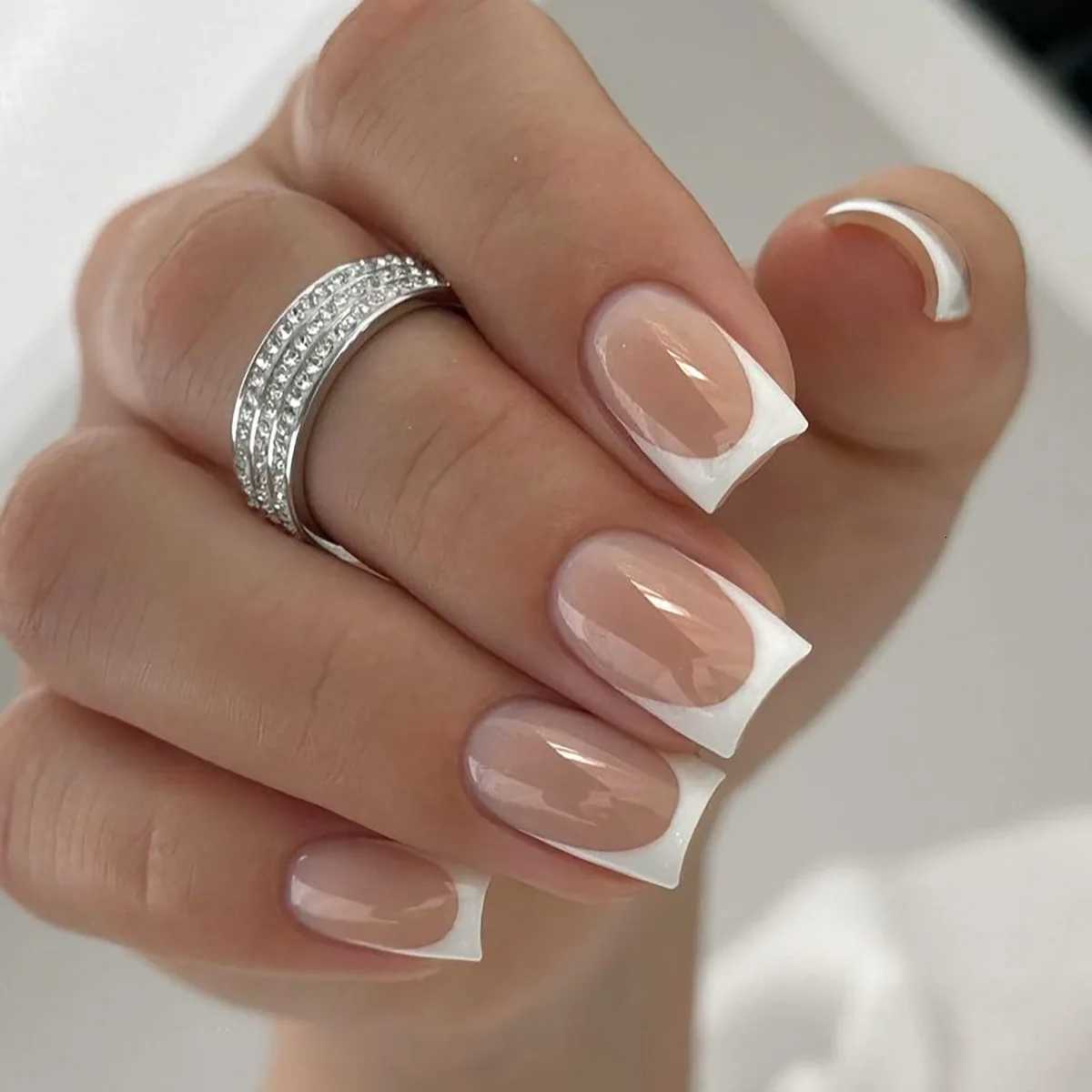 24pcs/set short fake nails for women girls french nude square white tips with rhinestones glitters Y2K press on false nail artT251118T251119