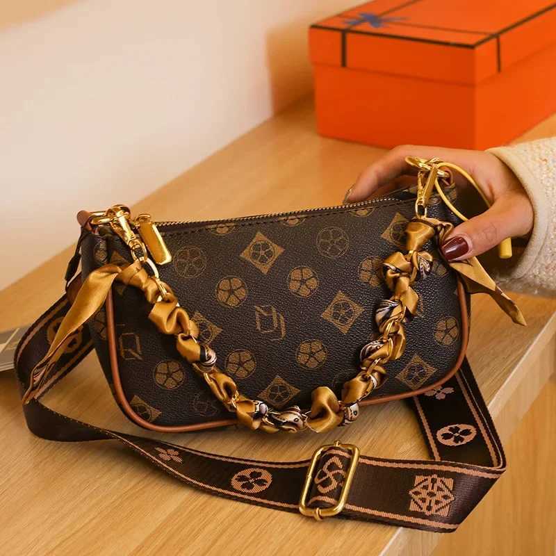 2025 New Monogram Colorblock Womens Bag - Streamer Chain Decor Stylish Small Square Design Trendy Crossbody/Shoulder BagW251119