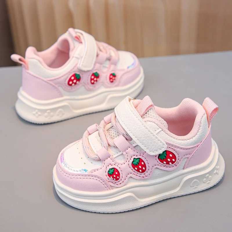 Cute girls sports shoes in 2025 with strawberry casual flat shoes little girls leather boots fashionable heart-shaped childrens GIrl sports shoes I031