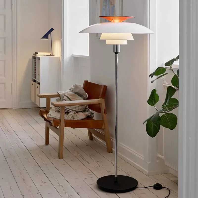 Nordic Designer LED Floor Lamp Simple Living Room Corner Lamp For Bedroom Study Room Sofa Side Mimimalist Bedside Standing Light M251119
