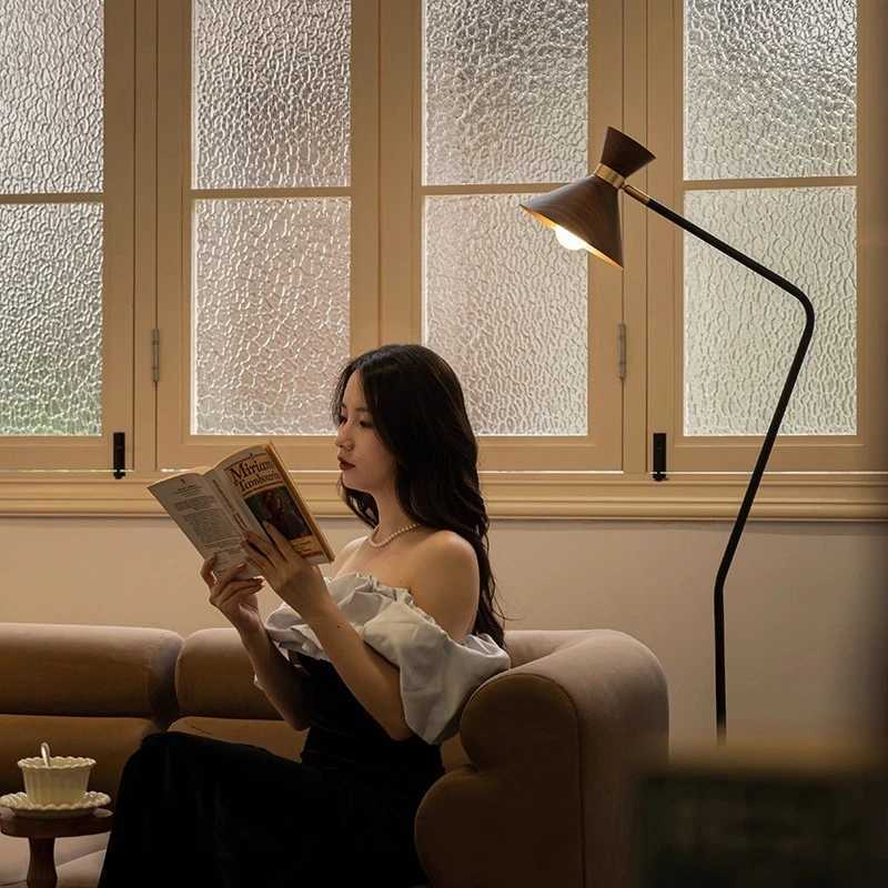 Nordic Minimalist LED Floor Lamp Living Room Bedroom Study Metal Atmosphere Lighting Decoration Modern Floor Lighting Fixture M251119