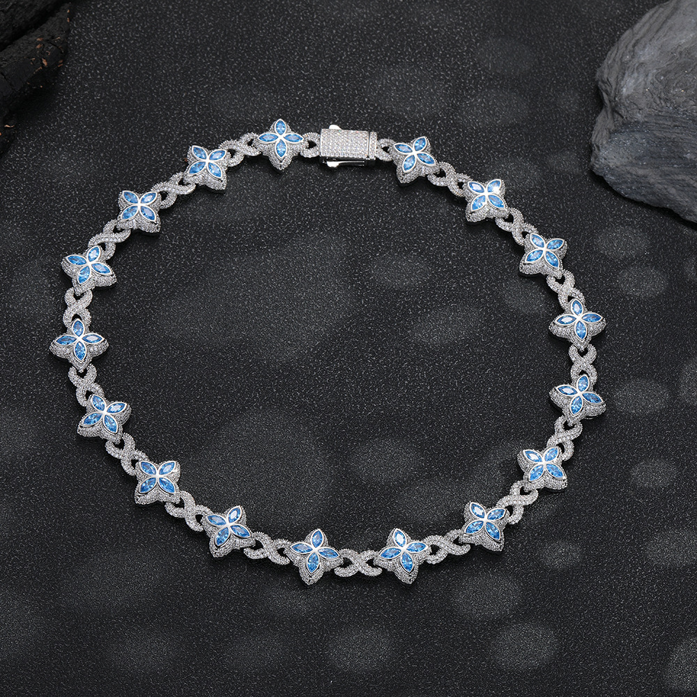 Jewelry Luxury Necklaces Designer Chic Unisex Jewelry Durable Gold Plated Chain Lustrous 5-Leaf Clover Pendants Set with Premium Grade Stones