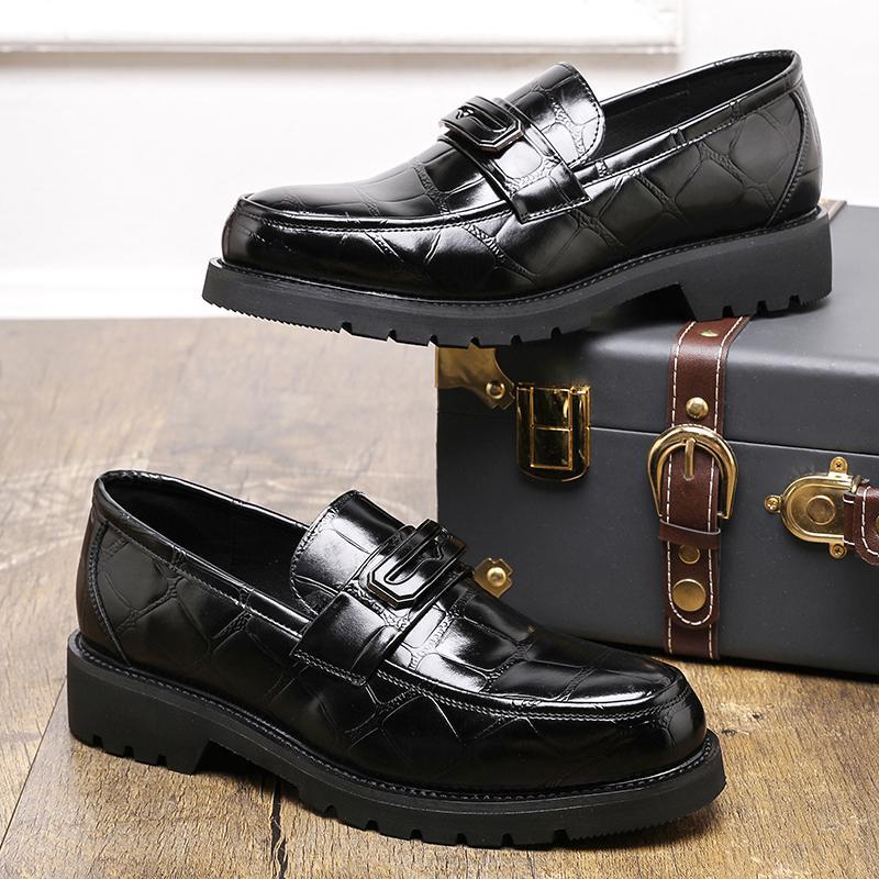 Free shipping Designer Dress Shoes 2025 autumn winter new fashionable leather shoes shiny business leather shoes mens shoes