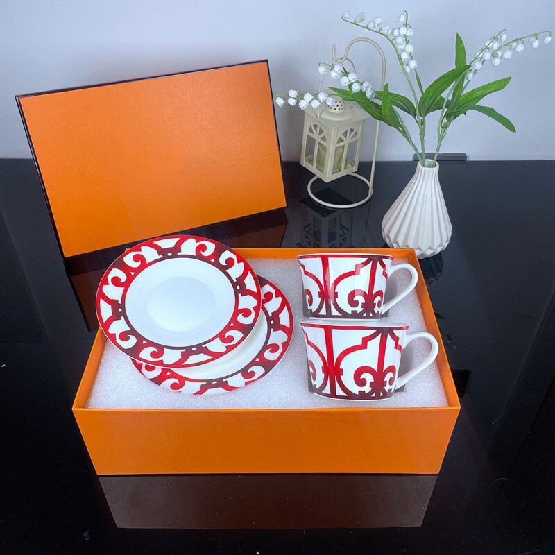 European Bone China Internet Famous Coffee Cup And Plate Exquisite Set, Light Luxury Afternoon Creative Home Tea Set With Gifts