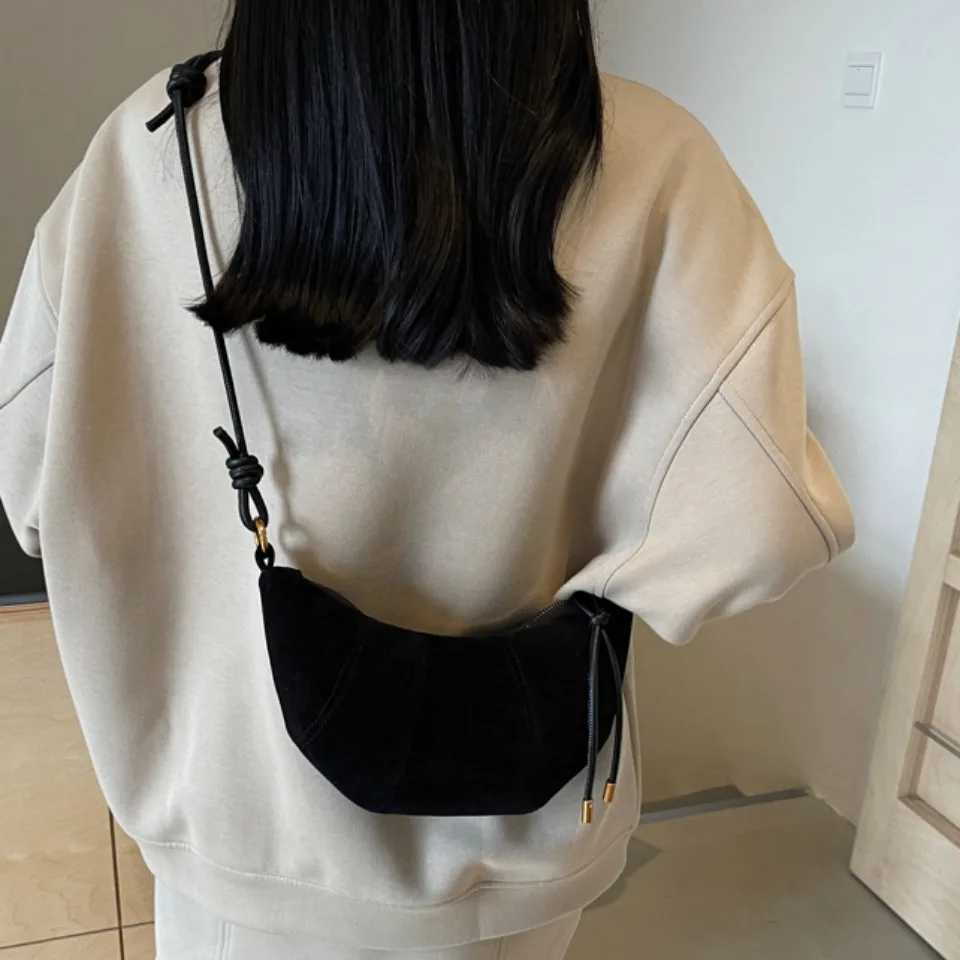 Velvet Material Zipper 2025 High Quality Shoulder Crossbody Bag Solid Color Simple Soft Western Style Handbag Retro Small Bag W250421