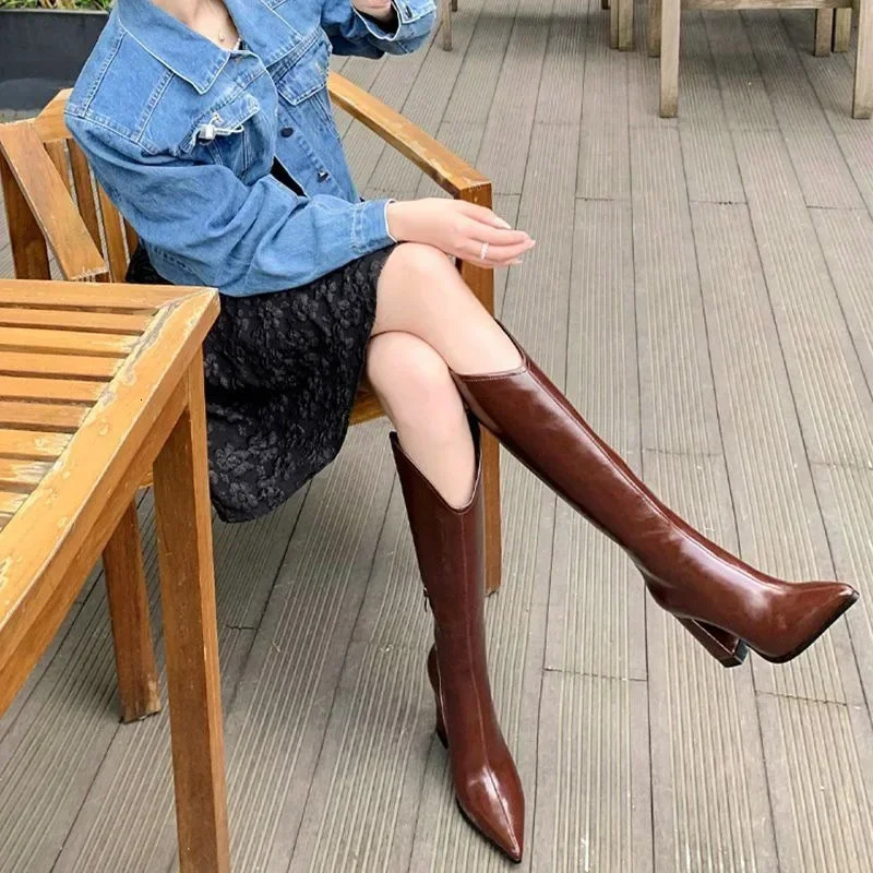 PU leather boots womens fashionable V-port Pointed Toe knee high heels womens sexy thick high heels 250418